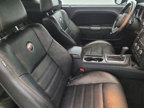 Used 2014 Dodge Challenger R/T RWD image 21