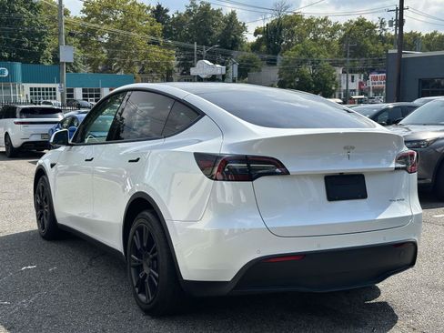 Used 2021 Tesla Model Y Long Range AWD/4WD image 5