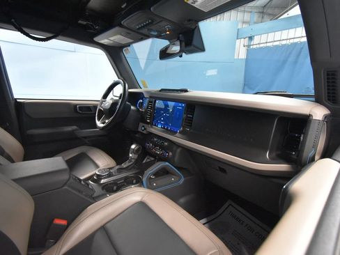 Used 2023 Ford Bronco Wildtrak AWD/4WD image 23