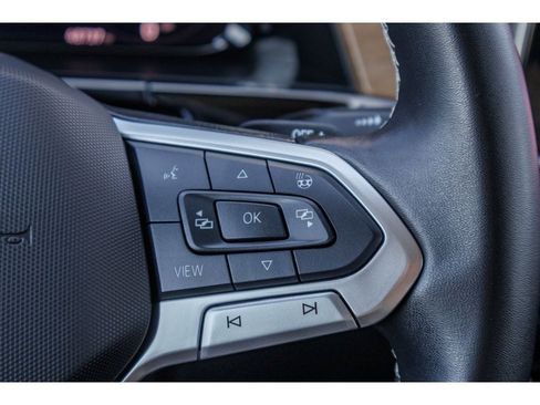 Used 2025 Volkswagen Atlas SE AWD/4WD image 29