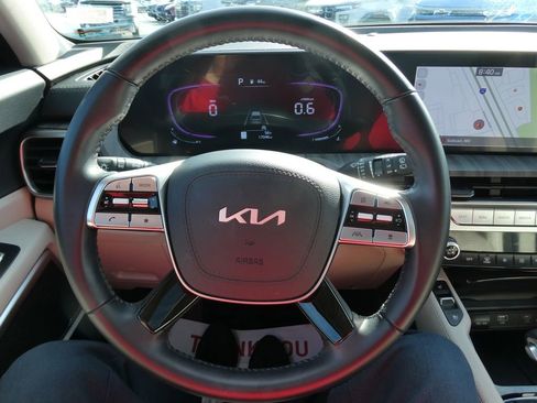 Used 2025 Kia Telluride EX w/ EX Captain's Chair Package image 38