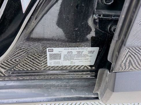 Used 2022 Chevrolet Traverse LT image 31