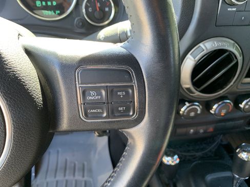 Used 2016 Jeep Wrangler Sport w/ Quick Order Package 24S AWD/4WD image 23