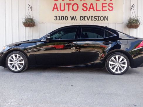 Used 2015 Lexus IS 250 image 2
