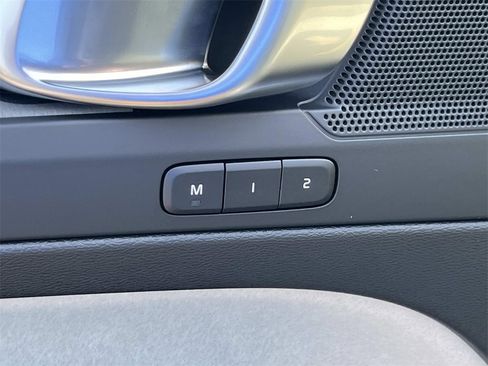 New 2026 Volvo XC40 B5 Plus w/ Protection Package Premier image 25