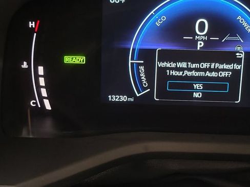 Used 2025 Toyota Camry SE FWD image 2