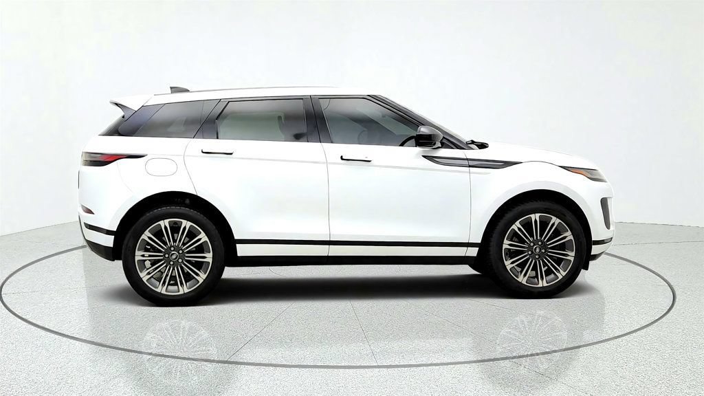 Used 2025 Land Rover Range Rover Evoque S AWD/4WD image 4