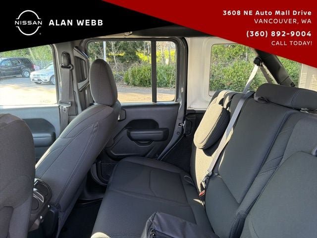 Used 2023 Jeep Wrangler Unlimited w/ Cold Weather Group AWD/4WD image 27