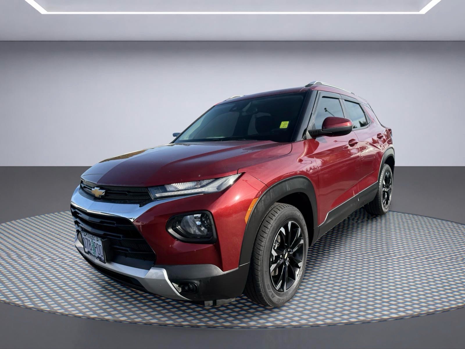 Used 2022 Chevrolet TrailBlazer LT w/ Convenience Package FWD image 2
