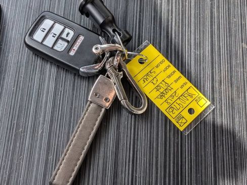 Used 2018 Honda Pilot EX image 13