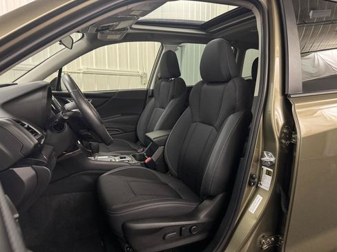 Used 2023 Subaru Forester Premium AWD/4WD image 7