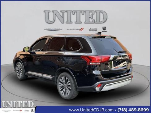 Used 2020 Mitsubishi Outlander SE image 6