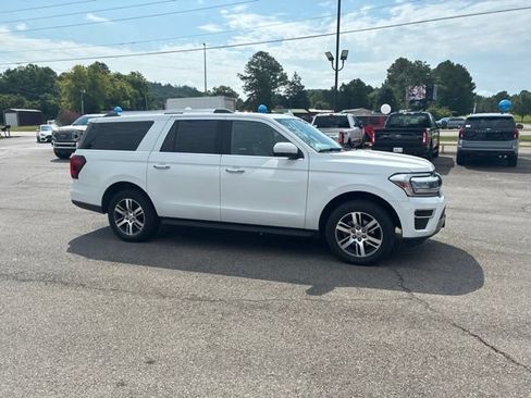 Used 2024 Ford Expedition Max Limited AWD/4WD image 6
