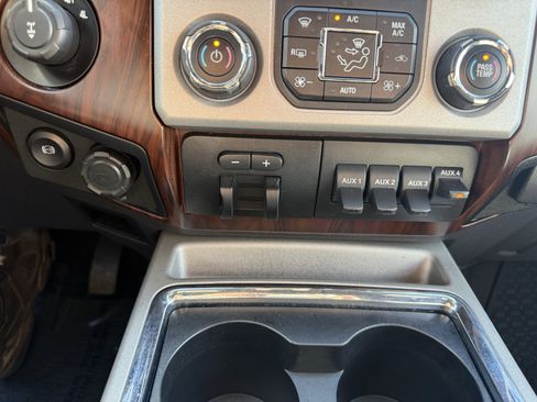 Used 2015 Ford F350 Lariat w/ Lariat Ultimate Package image 31