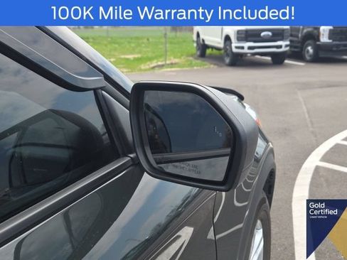 Used 2023 Ford Explorer XLT RWD image 8