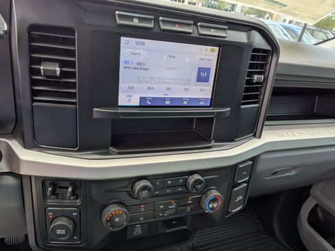 Certified 2024 Ford F550 4x4 Regular Cab Super Duty image 24