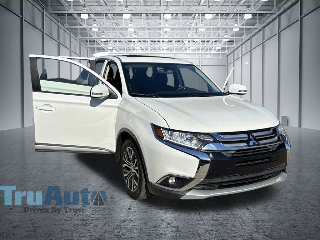 Used 2018 Mitsubishi Outlander AWD image 10