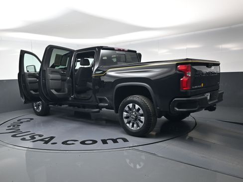 Certified 2023 Chevrolet Silverado 2500 LTZ w/ Carhartt Edition image 29