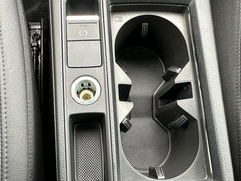 Used 2023 Audi Q3 2.0T Premium image 18