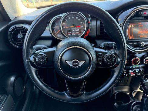 Used 2017 MINI Cooper 2-Door Hardtop image 17
