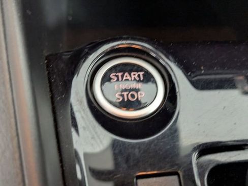 Used 2021 Nissan Versa S FWD image 20