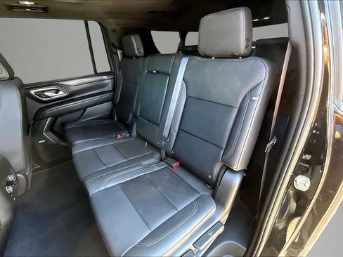 Used 2023 Chevrolet Suburban Z71 w/ Z71 Off-Road Package AWD/4WD image 22