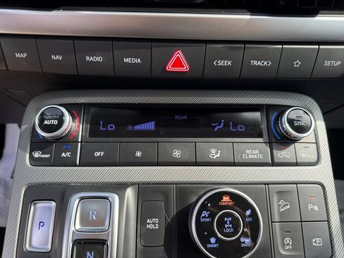 Used 2025 Hyundai Palisade SEL AWD/4WD image 31