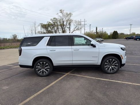 New 2026 Chevrolet Tahoe High Country AWD/4WD image 4