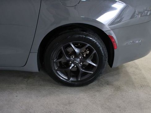 Used 2020 Chrysler Pacifica Touring w/ Advanced Safetytec Group FWD image 35