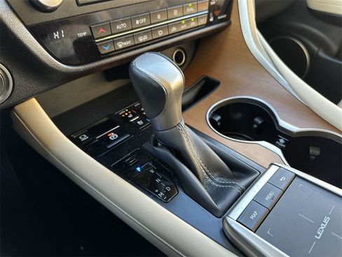 Used 2022 Lexus RX 350 350 w/ Premium Package image 20