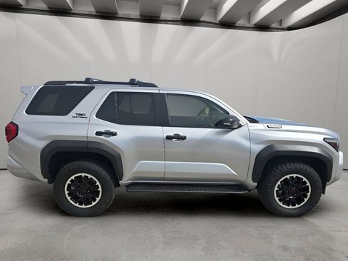 Used 2025 Toyota 4Runner TRD Off-Road image 6