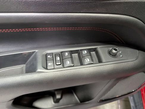 Used 2025 Jeep Compass Trailhawk AWD/4WD image 13