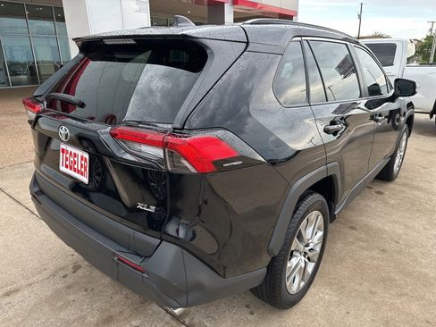 Used 2024 Toyota RAV4 XLE Premium image 7