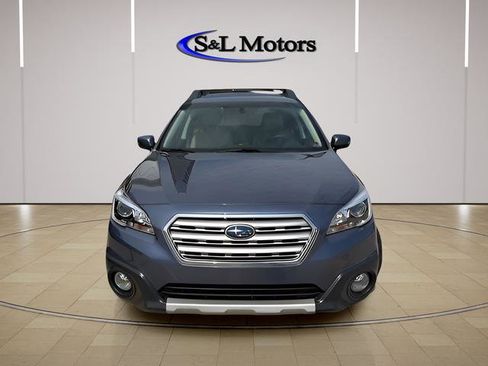 Used 2017 Subaru Outback 2.5i Limited AWD/4WD image 2