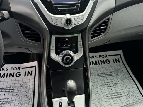 Used 2011 Hyundai Elantra GLS image 9