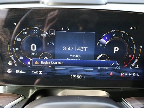 Used 2025 Chevrolet Suburban Z71 image 25