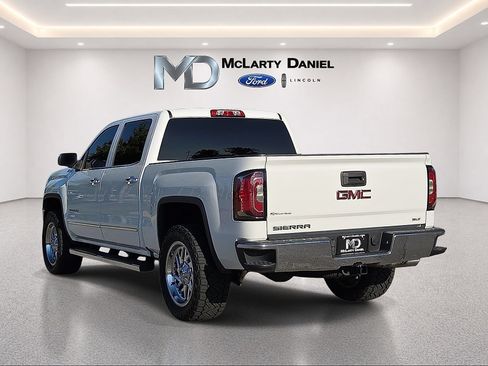 Used 2018 GMC Sierra 1500 SLT w/ SLT Premium Package AWD/4WD image 4