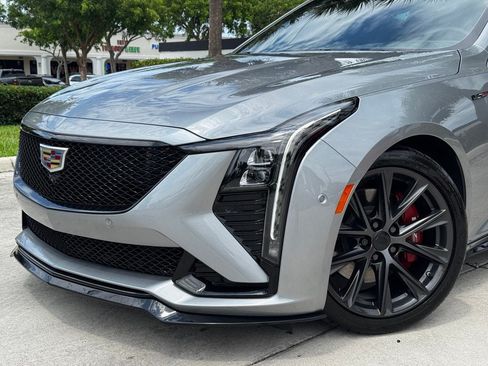 Used 2025 Cadillac CT5 V w/ Technology Package RWD image 2