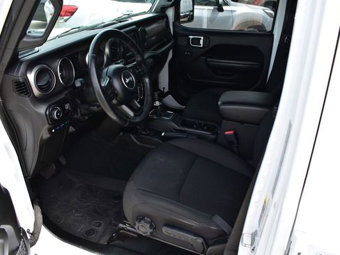 Used 2023 Jeep Wrangler Unlimited w/ Cold Weather Group AWD/4WD image 17