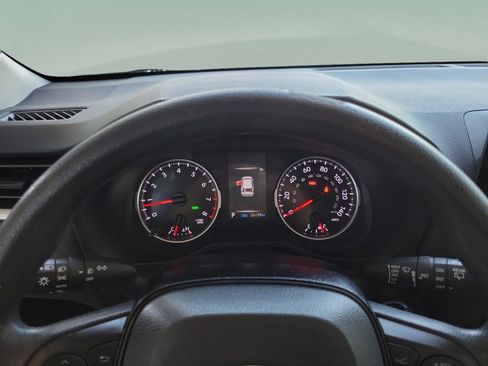 Used 2021 Toyota RAV4 XLE image 16