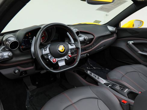 Certified 2022 Ferrari F8 Tributo image 2