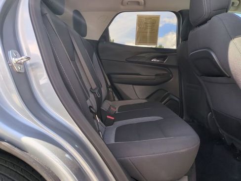 Used 2025 Chevrolet TrailBlazer LT FWD image 31
