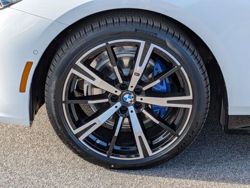 New 2026 BMW 530i xDrive w/ M Sport Package image 10