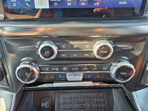 Used 2023 Ford F150 Platinum w/ Equipment Group 701A High image 31