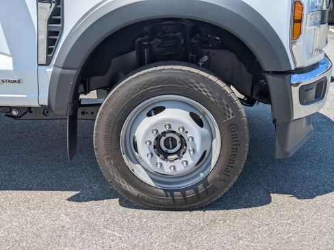 New 2026 Ford F550 4x4 Regular Cab Super Duty w/ XL Chrome Package image 7
