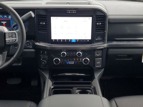 New 2026 Ford F250 Lariat w/ Black Appearance Package image 13