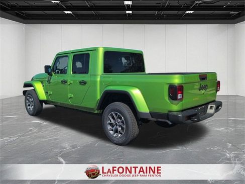 New 2025 Jeep Gladiator Sport image 3