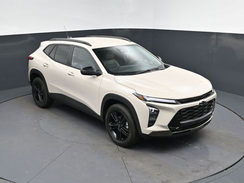 New 2026 Chevrolet Trax ACTIV FWD image 1