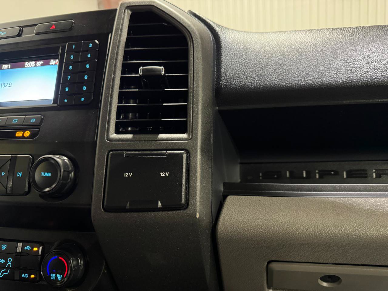 Used 2022 Ford F250 XL w/ Power Equipment Group RWD image 25