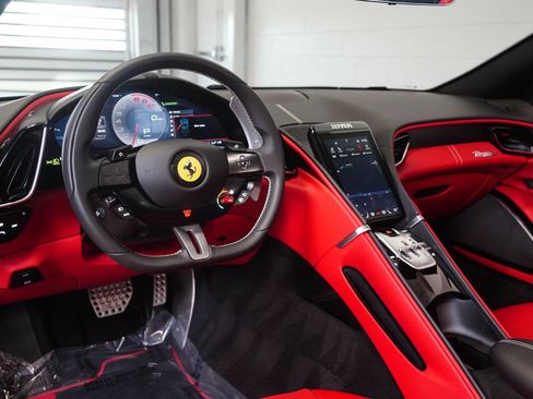 Used 2024 Ferrari Roma Spider RWD image 17